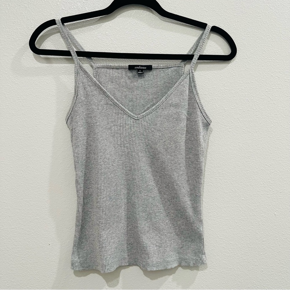 Ambiance Gray Ribbed V-Neck Tank Top Size M